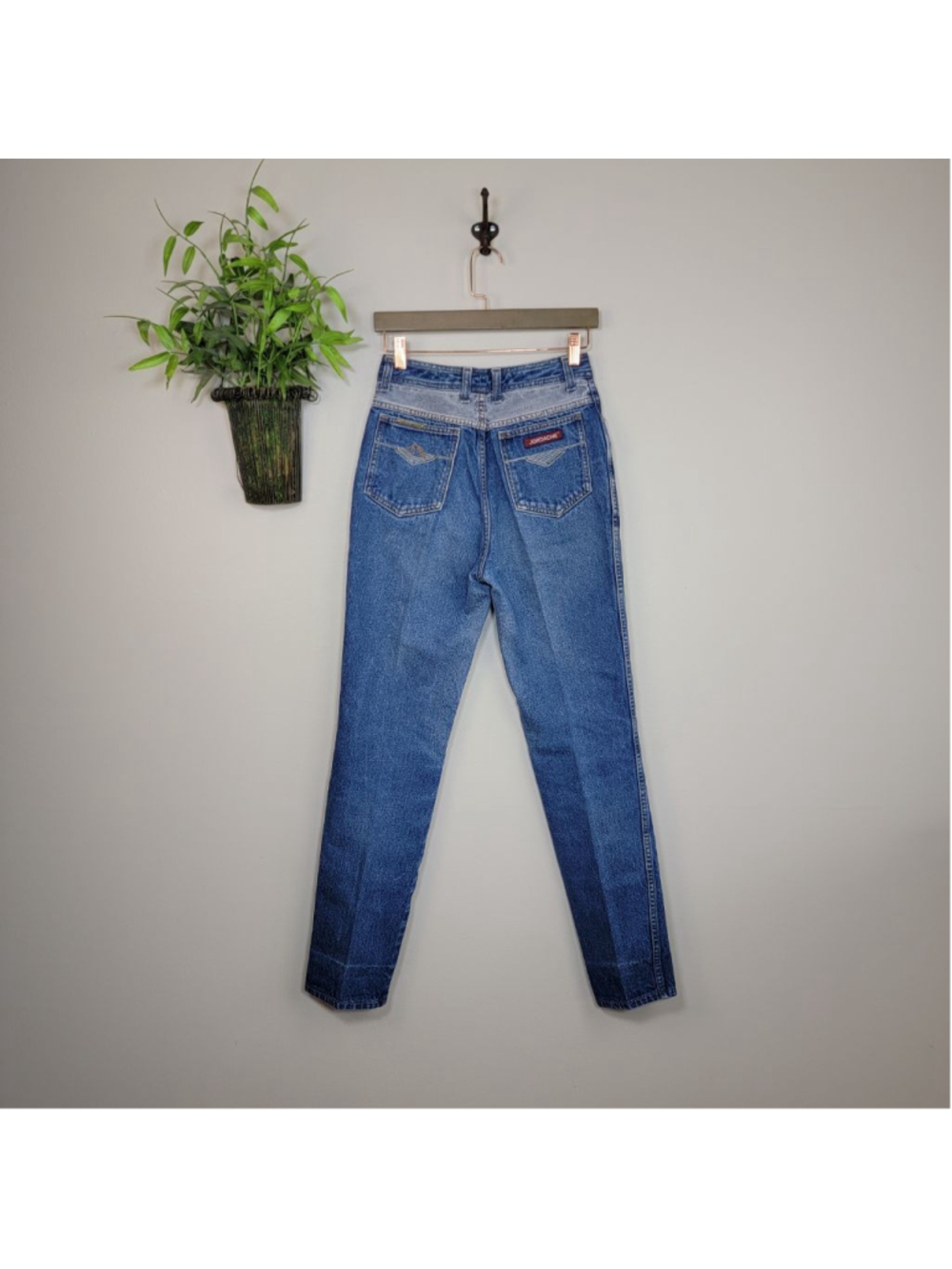 RARE Jordache 80s Straight Leg Jeans Two Tone Horse Embroidered High Rise USA 2